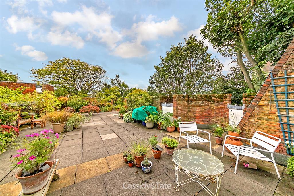 12 Heritage Close-33.jpg