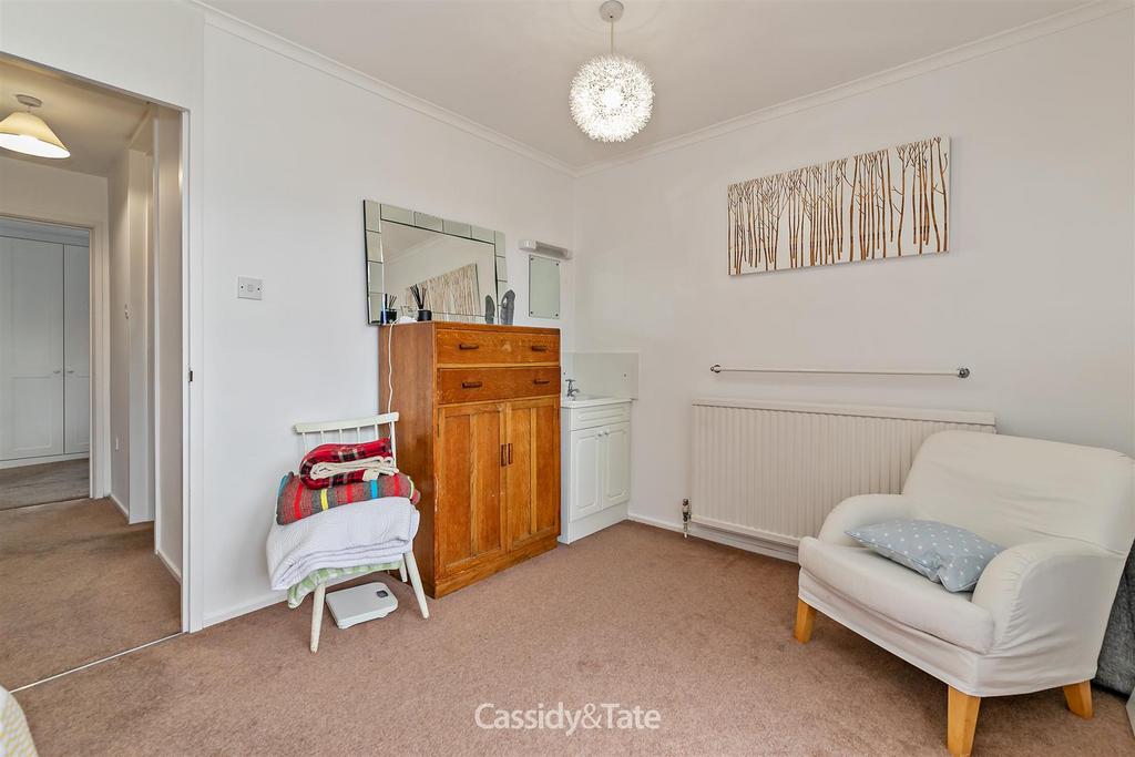 12 Heritage Close-29.jpg