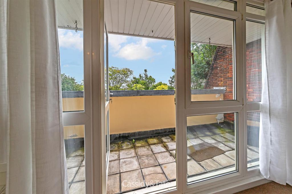 12 Heritage Close-30.jpg