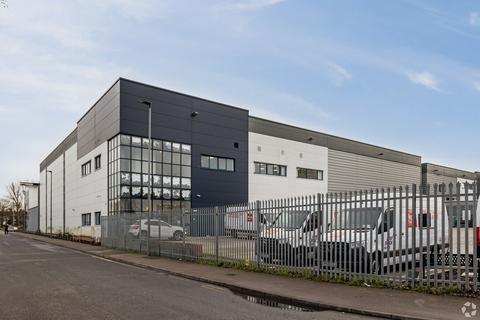 Warehouse to rent, Jubilee Av London E4 9JG