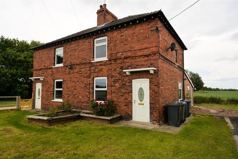 2 bedroom semi-detached house to rent, Balne Hall Road, Balne