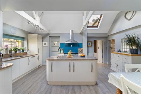 4 bedroom semi-detached house for sale, West Lodge, Bordean, Petersfield