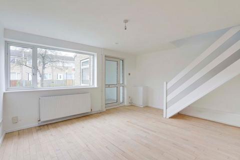 3 bedroom terraced house for sale, Apple Walk, Nottingham NG3