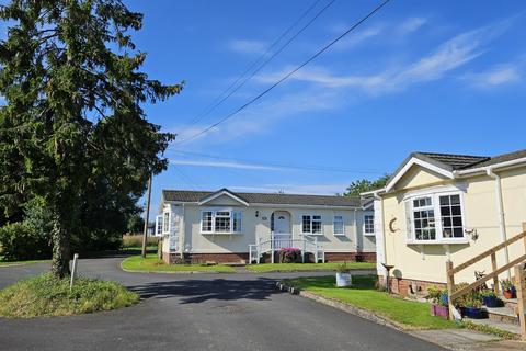 2 bedroom park home for sale, Stratford-upon-Avon, Warwickshire, CV37