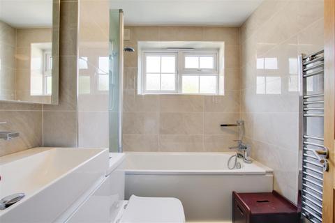 undefined, Taunton Drive, Enfield, EN2