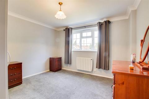 undefined, Taunton Drive, Enfield, EN2