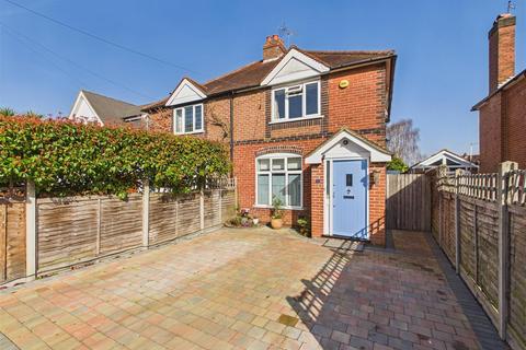 2 bedroom house for sale, The Grove, Walton on Thames
