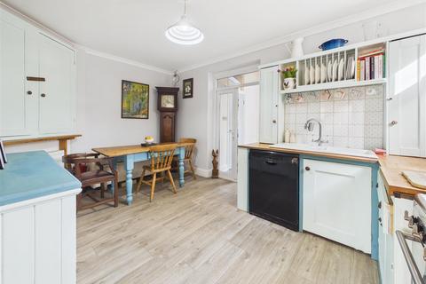 2 bedroom house for sale, The Grove, Walton on Thames