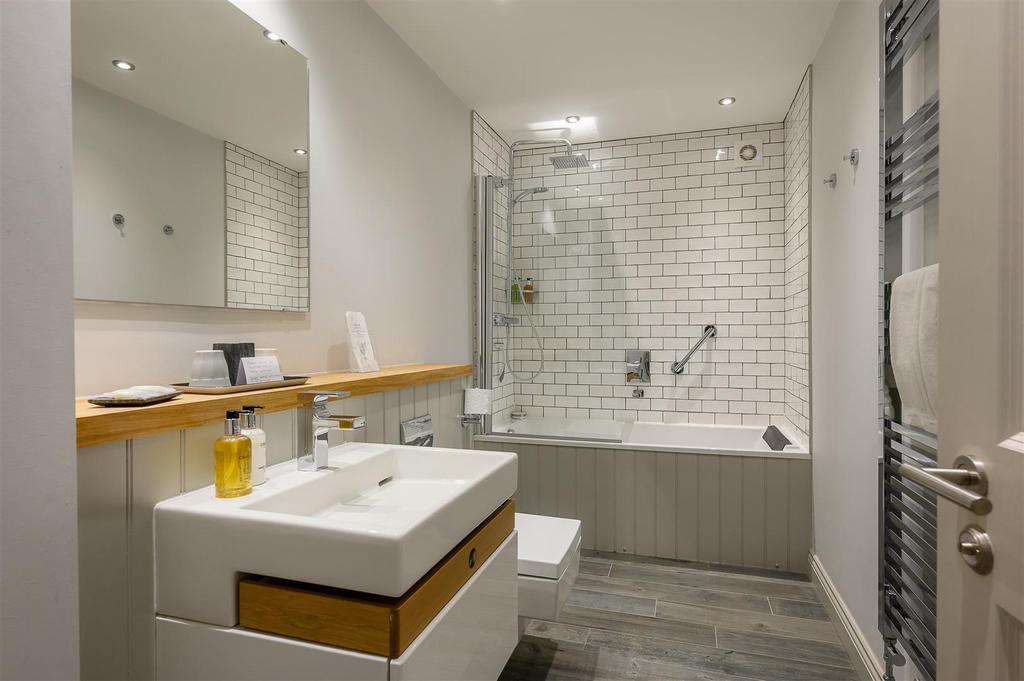 Family bathroom