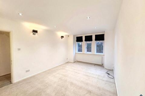 Forest Road West, Nottingham, NG7 4ER
