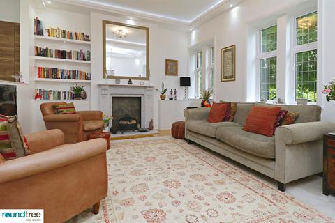 3 bedroom apartment to rent, East Heath Road, Hampstead, NW4
