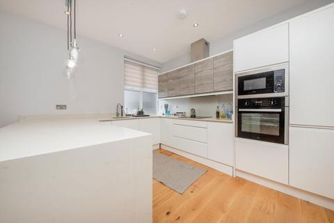 2 bedroom house for sale, High Street, Hampton TW12