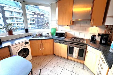 3 bedroom flat for sale, Hyde Park Towers, Porchester Terrace, W2