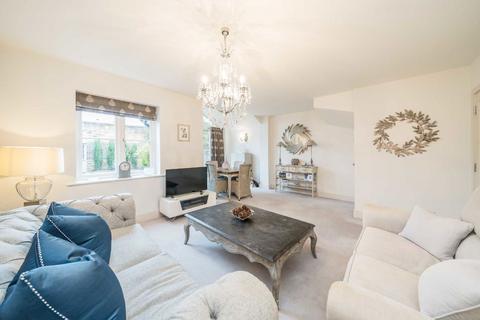 2 bedroom terraced house for sale, Holly Close, Sunbury-On-Thames TW16