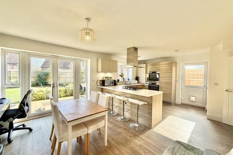 4 bedroom detached house for sale, Petty Croft, Broomfield, Chelmsford