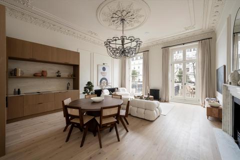 3 bedroom flat for sale, St. Stephens Gardens, London W2