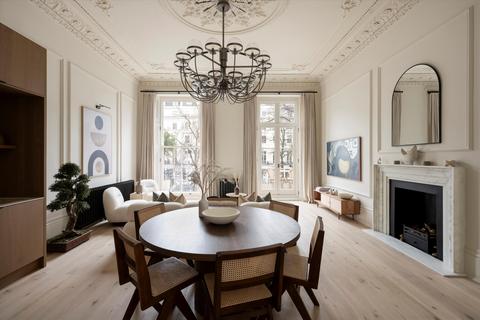3 bedroom flat for sale, St. Stephens Gardens, London W2
