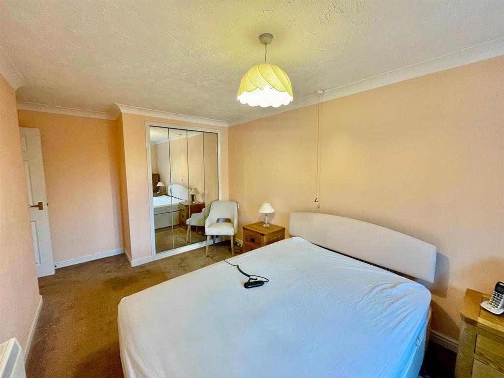 Bedroom v2.jpg