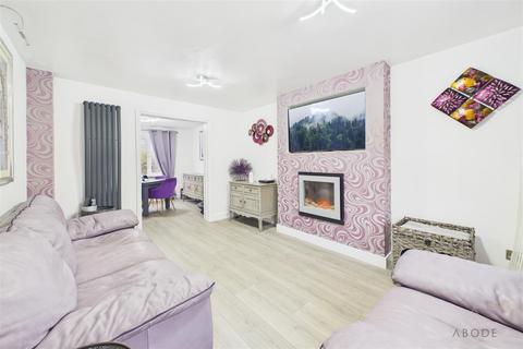 4 bedroom detached house for sale, Moor Furlong, Stretton DE13