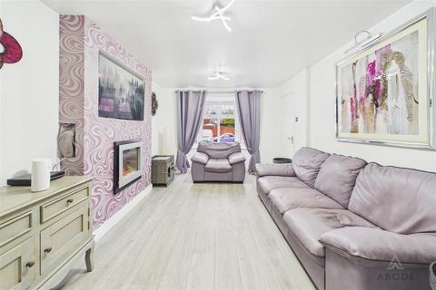 4 bedroom detached house for sale, Moor Furlong, Stretton DE13