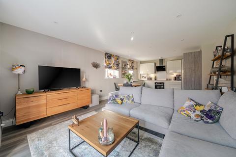 undefined, Queens Road, Weybridge, KT13