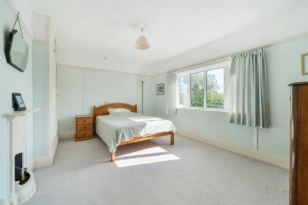 Ladywell Bed 2.jpg