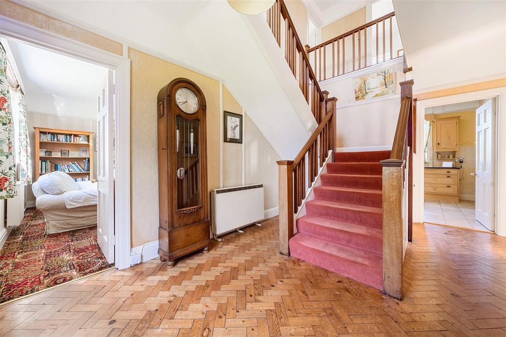 Ladywell Entrance Hallbl.jpg