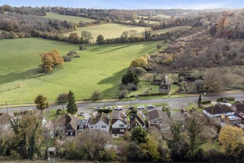 3 bedroom detached house for sale, Outwood Lane, Chipstead Coulsdon CR5