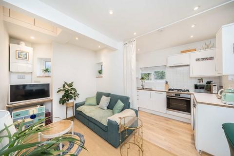 1 bedroom flat for sale, Criffel Avenue, LONDON SW2