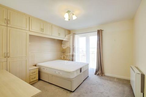 2 bedroom apartment to rent, Scholars Walk, Langley SL3