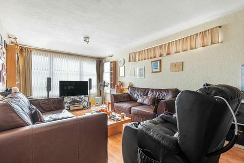 2 bedroom flat for sale, Sunbury-on-Thames TW16