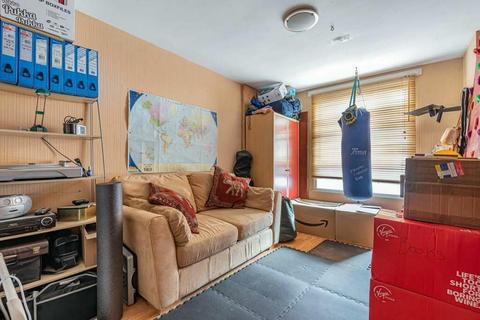 2 bedroom flat for sale, Sunbury-on-Thames TW16