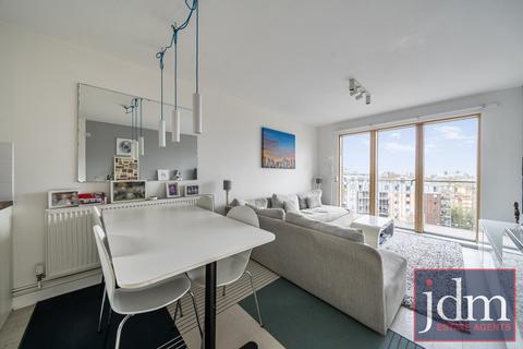 2 bedroom apartment to rent, Restell Close, London, SE3