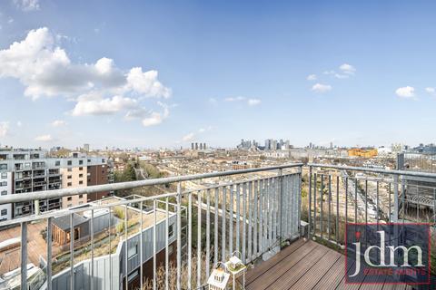 2 bedroom apartment to rent, Restell Close, London, SE3