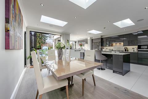 5 bedroom semi-detached house for sale, Hermon Hill, London, E18