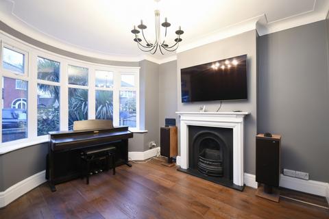 3 bedroom semi-detached house for sale, Newlands Avenue, Eccles, M30