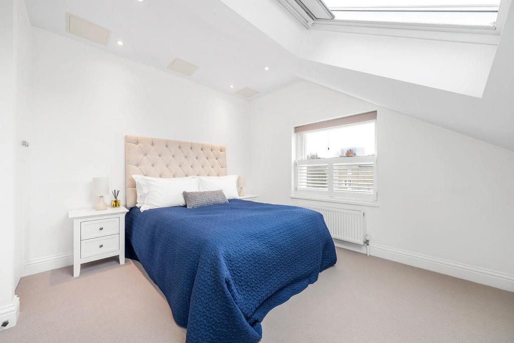 Bedroom 1.JPG