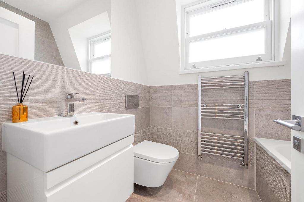Bathroom.JPG