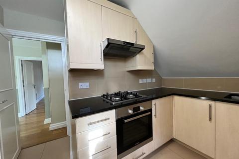 2 bedroom flat to rent, Emanuel Avenue Acton