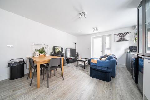 2 bedroom flat for sale, High Wycombe,  Buckinghamshire,  HP11