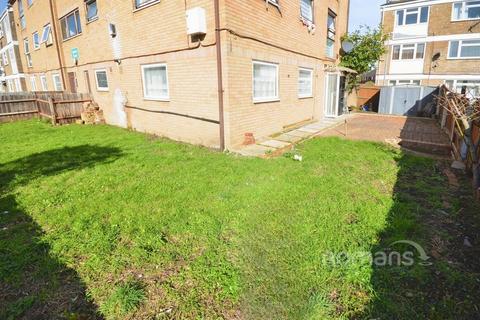 2 bedroom flat to rent, Eden Close, Slough, Berkshire, SL3