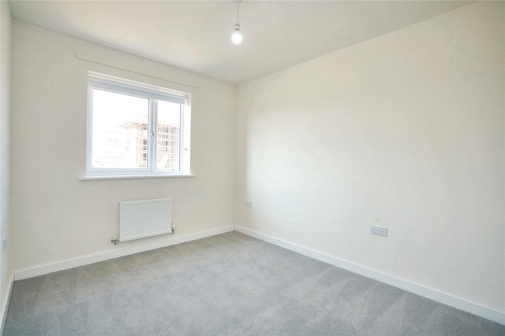 Second Bedroom (2)
