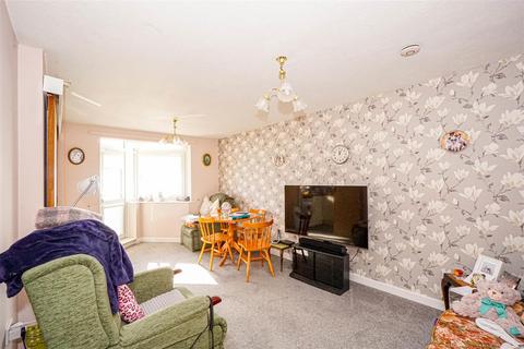 2 bedroom retirement property for sale, Verulam Place, St. Leonards-On-Sea