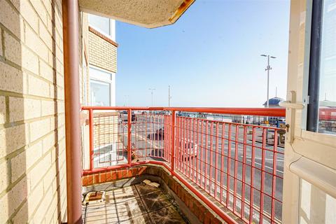 2 bedroom retirement property for sale, Verulam Place, St. Leonards-On-Sea