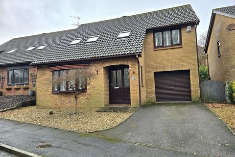 4 bedroom detached house for sale, Honeysuckle Way, Brackla, CF31