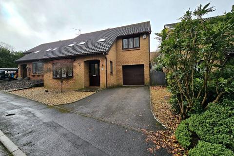 4 bedroom detached house for sale, Honeysuckle Way, Brackla, CF31