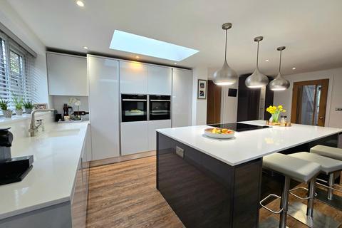 4 bedroom detached house for sale, Honeysuckle Way, Brackla, CF31
