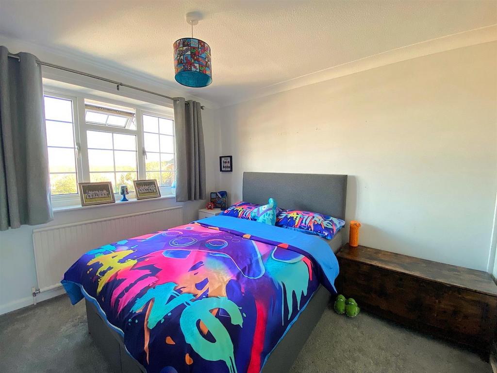 5 Wineham Way - Bedroom2.jpg