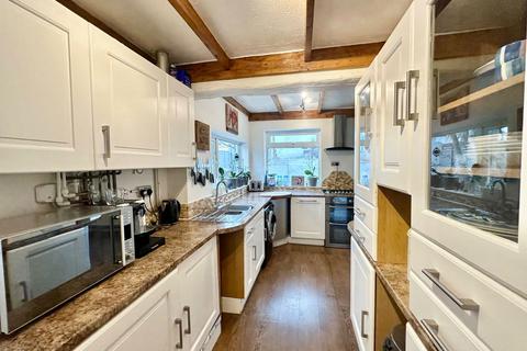 4 bedroom semi-detached house for sale, The Reeves Road, Torquay TQ2