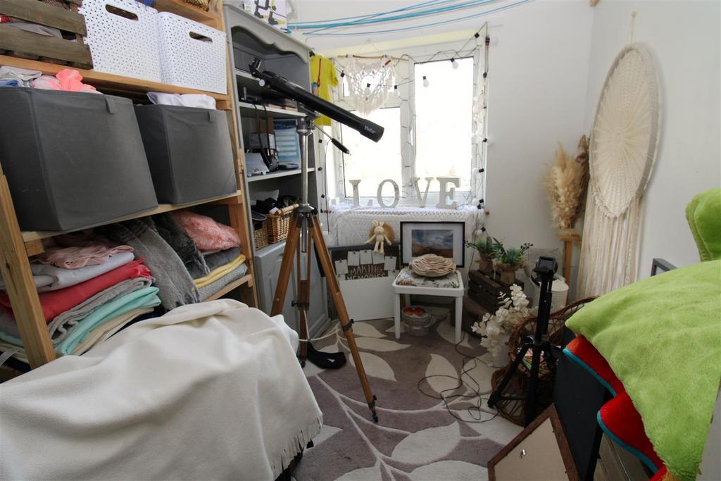 Bedroom 3.JPG